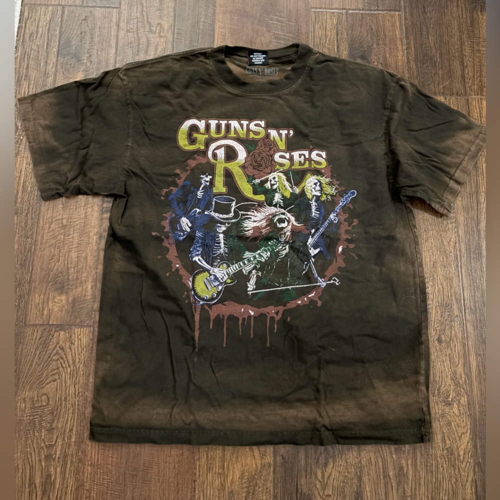 Guns N Roses Giant Vintage Graphic T-Shirt